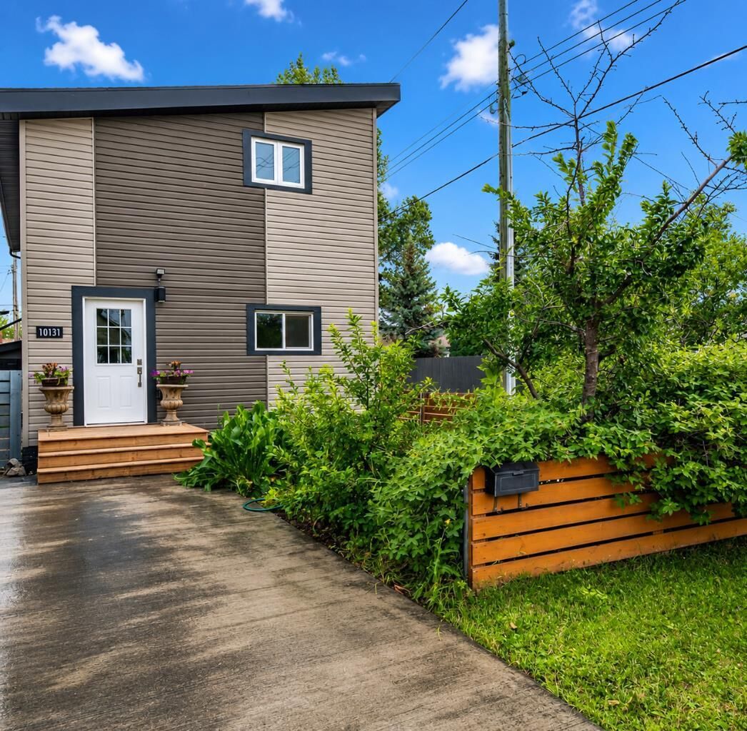 Property Photo:  10131 106 Avenue  AB T8V 1J9 