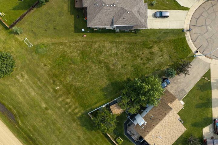 Property Photo: 3215 45 Avenue AB T9S 1P1