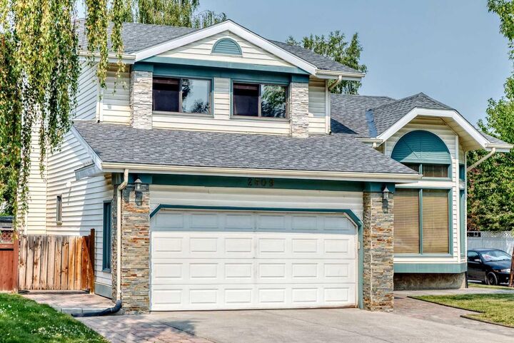 Property Photo: 2509 Douglas Woods Link SE AB T2Z 1L3