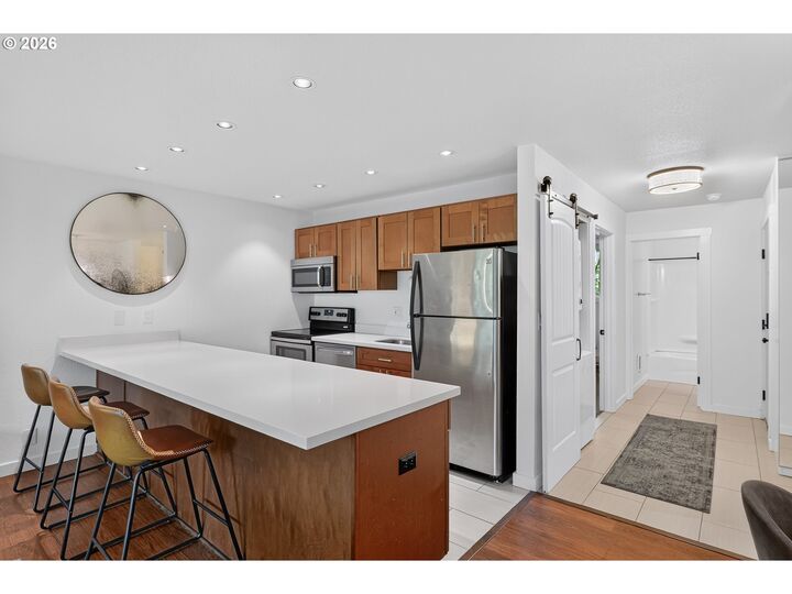 Property Photo:  100 Kerr Pkwy 52  OR 97035 