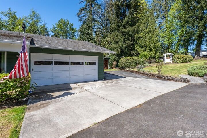 Property Photo: 201 Inglewood Drive WA 98632