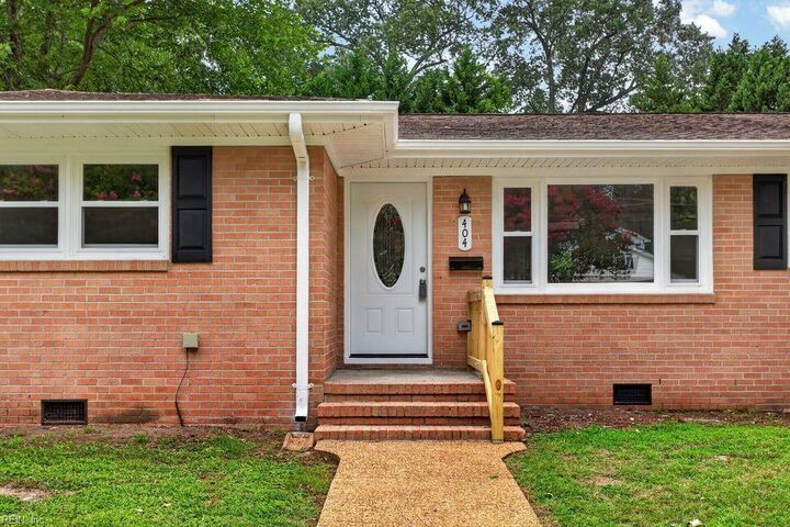 Property Photo:  404 Ella Taylor Rd  VA 23692 