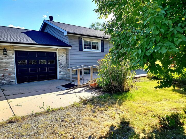 Property Photo:  13027 SW 157th Ter  KS 67133 