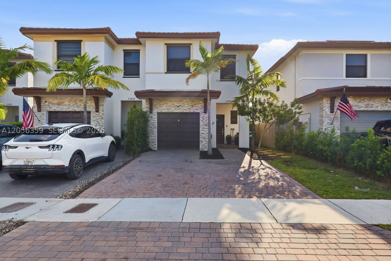 Property Photo: 25418 SW 108th Ct FL 33032