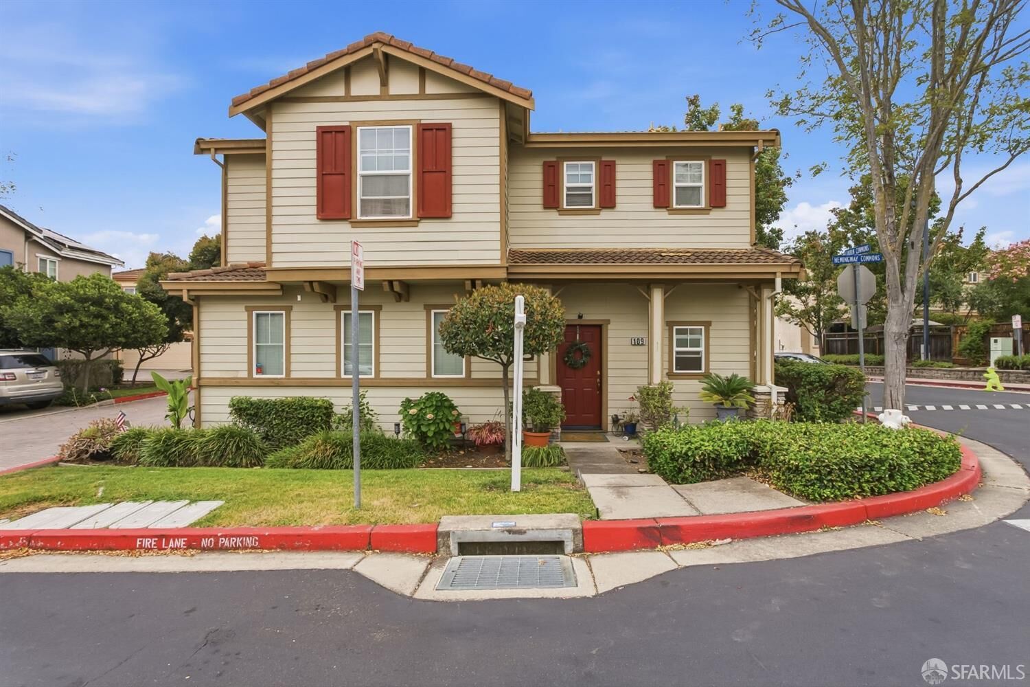 Property Photo: 109 Hemingway Common CA 94553