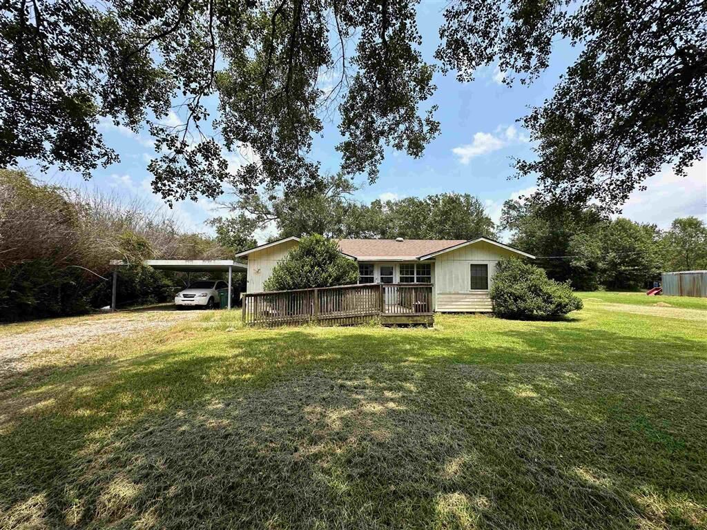 Property Photo:  308 Phils Lane  LA 70611 