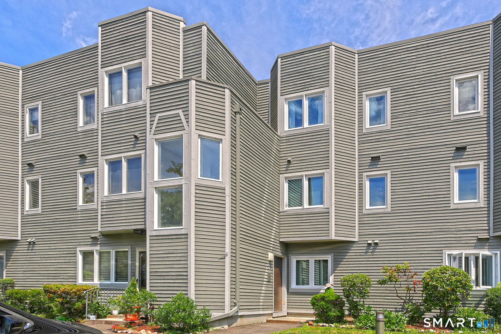 Property Photo: 1412 Whitney Avenue H2 CT 06517