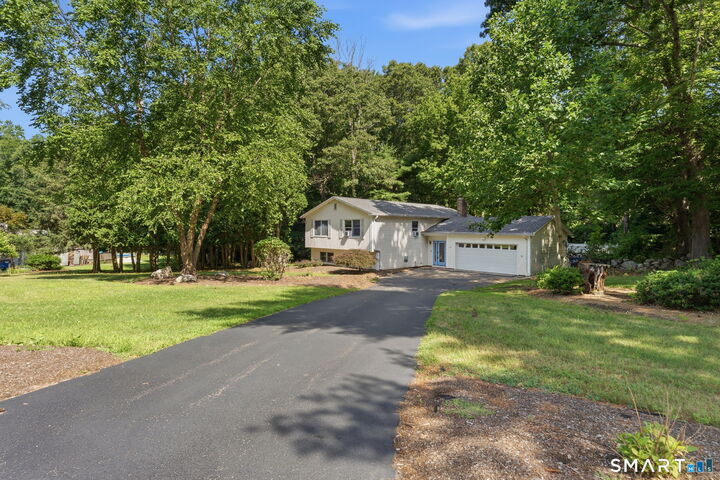 Property Photo:  22 Devonshire Drive  CT 06335 