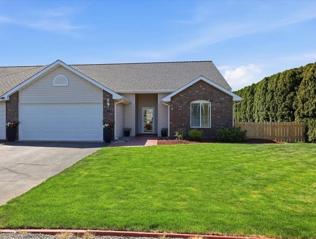 Property Photo:  1818 S Sullivan Rd  WA 99037 