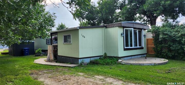 Property Photo: 106 Larch Street SK S0H 0S0