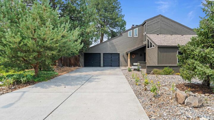 Property Photo:  1936 Cypress Pl  WA 99352 
