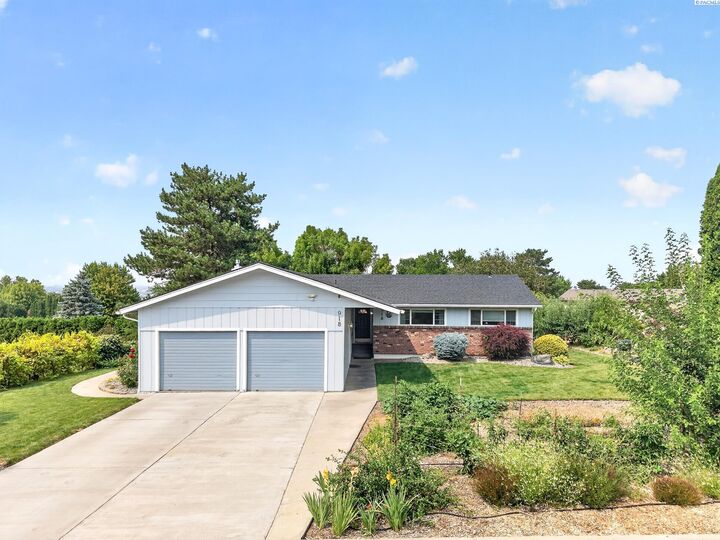 Property Photo: 918 Roza Vista Dr. WA 99350