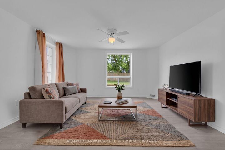 Property Photo: 132 Queen Street W ON L0L 1P0