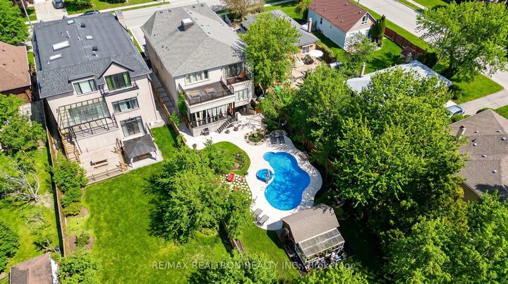 Property Photo: 374 Elmwood Avenue ON L4C 1M1