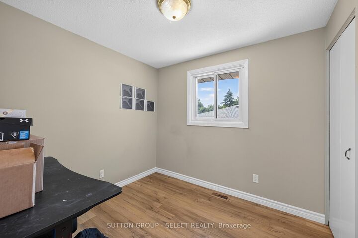Property Photo: 183-185 Vancouver Street ON N5Z 4R5