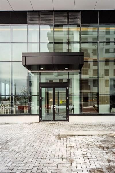 Property Photo: 1050 Eastern Avenue Ph 1702 ON M4L 0B7
