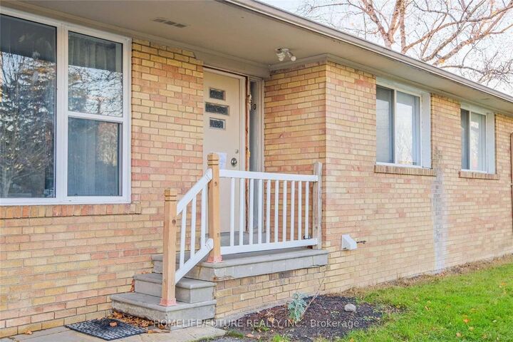 Property Photo: 50 Benlight Crescent ON M1H 1P5
