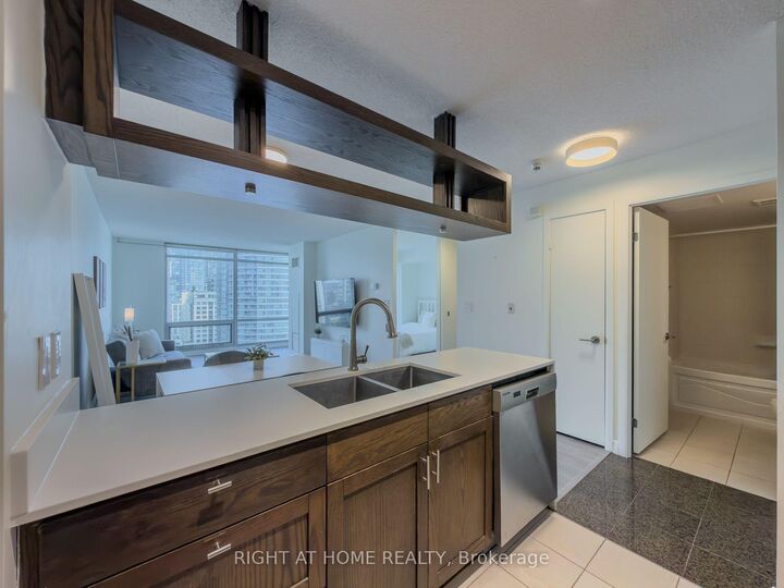 Property Photo: 81 Navy Wharf Court 2611 ON M5V 3S2
