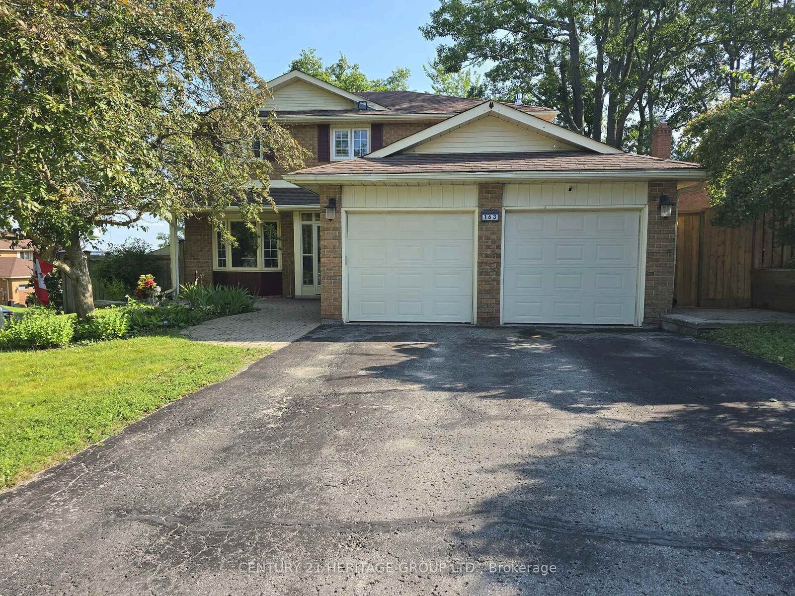 Property Photo:  163 Fox Run N/A  ON L4N 6E3 
