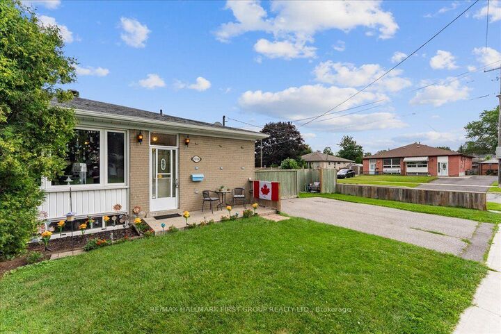 Property Photo: 1014 Dunlop Street E ON L1N 1T4