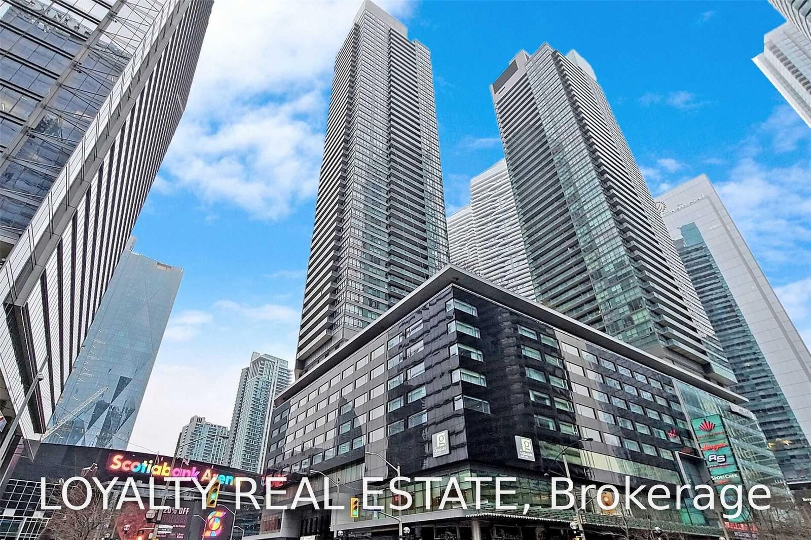 Property Photo:  65 Bremner Boulevard 4907  ON M5J 0A7 