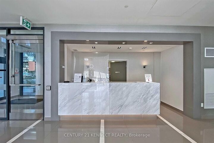 Property Photo: 75 Oneida Crescent Lph11 ON L4B 0H3