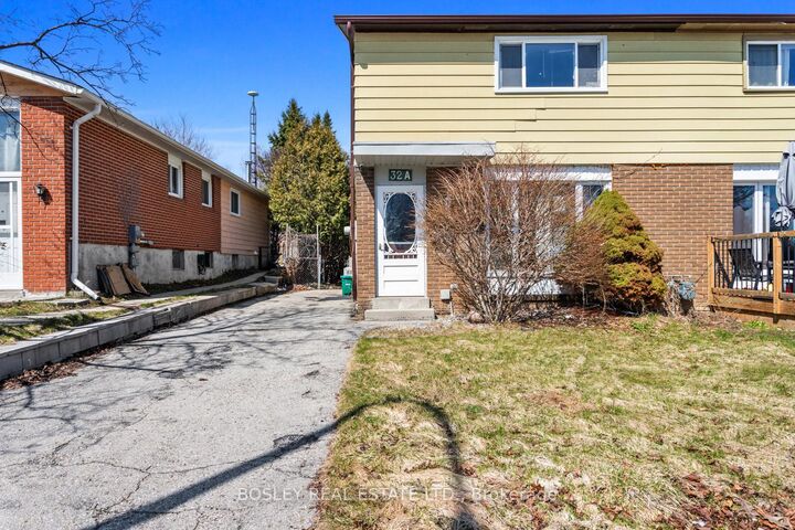 Property Photo:  32A Crossley Drive  ON L1A 3T4 