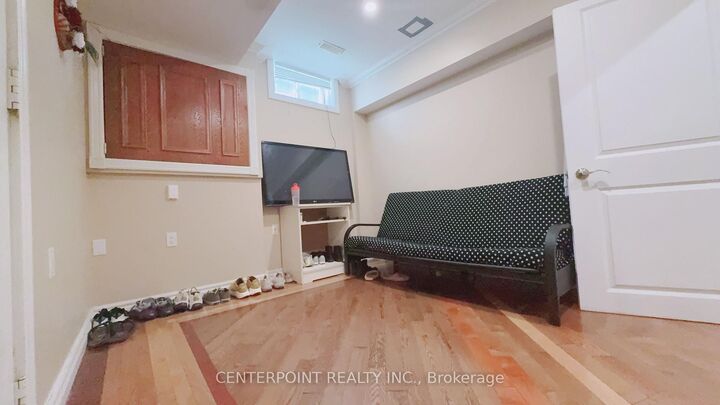 Property Photo:  724 Hillcrest Road  ON L1W 2P1 
