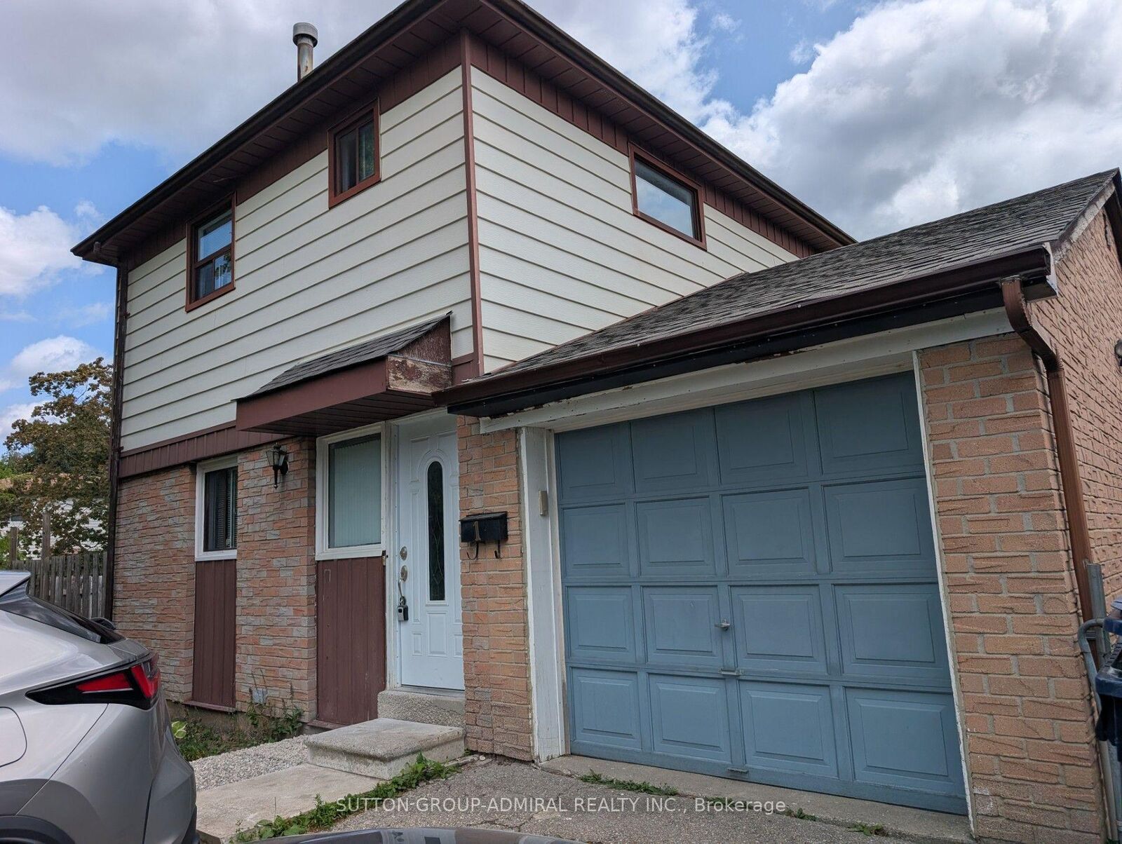 Property Photo: 1 Damascus Drive ON M9V 4E9