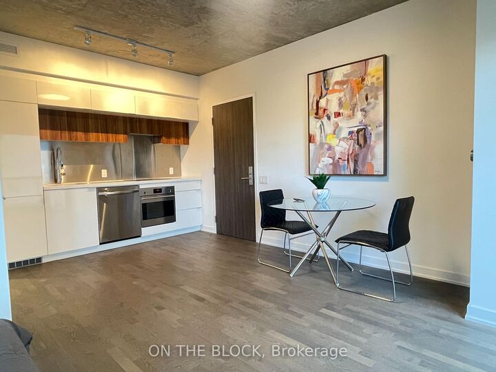 Property Photo: 185 Roehampton Avenue 509 ON M4P 0C6
