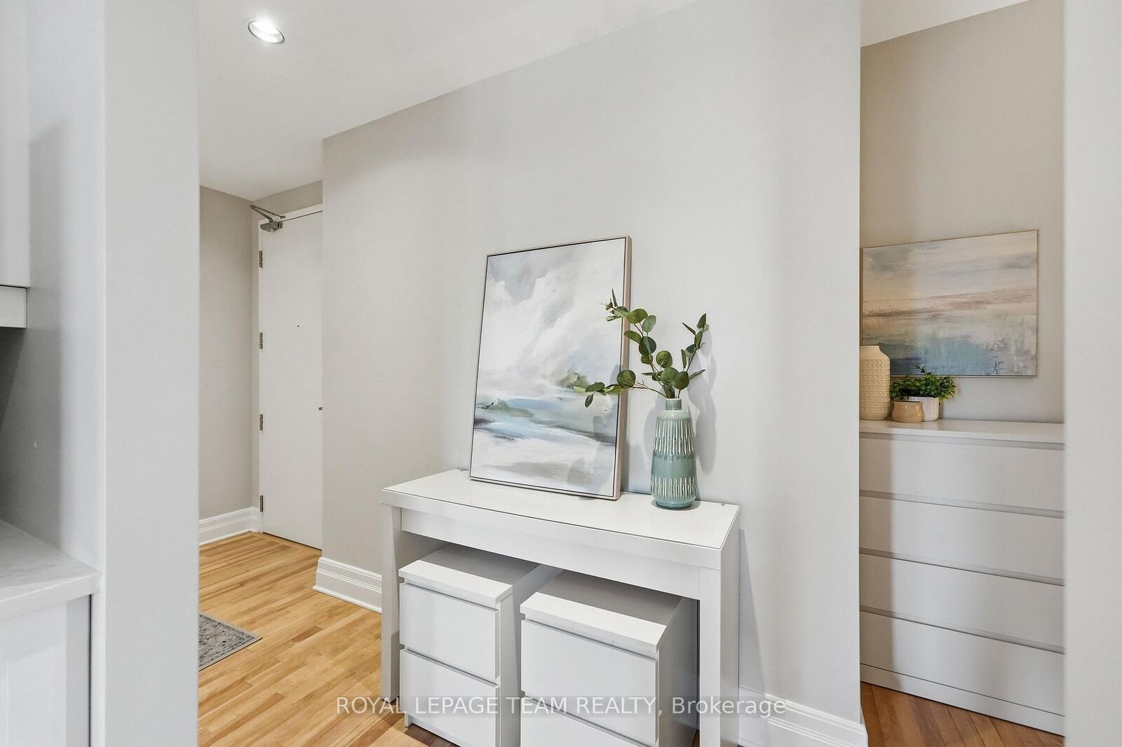 Property Photo:  330 Loretta Avenue S 301  ON K1S 4E8 