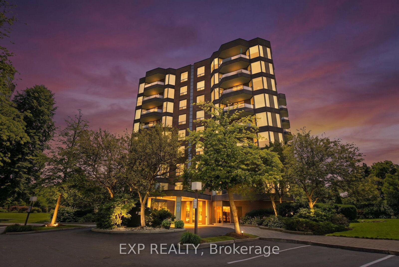 Property Photo:  1903 Pilgrims Way 302  ON L6M 2X1 