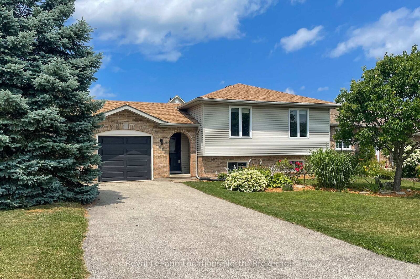 Property Photo: 54 Albery Court ON N4L 1J8