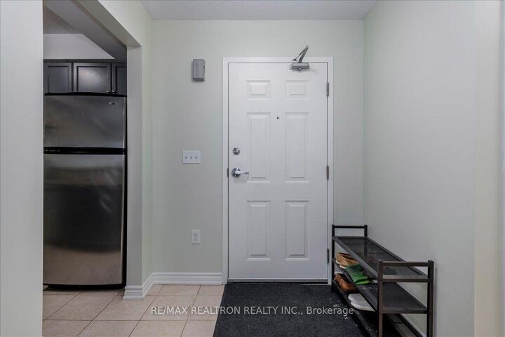 Property Photo:  43 Coulter Street 3  ON L4N 6L9 