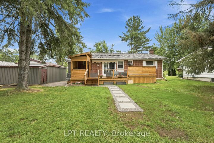 Property Photo:  2628 Westshore Crescent  ON L3V 0V8 