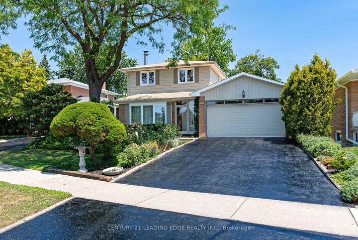 Photo de la propriété: 42 Kamloops Drive ON M2J 3R7