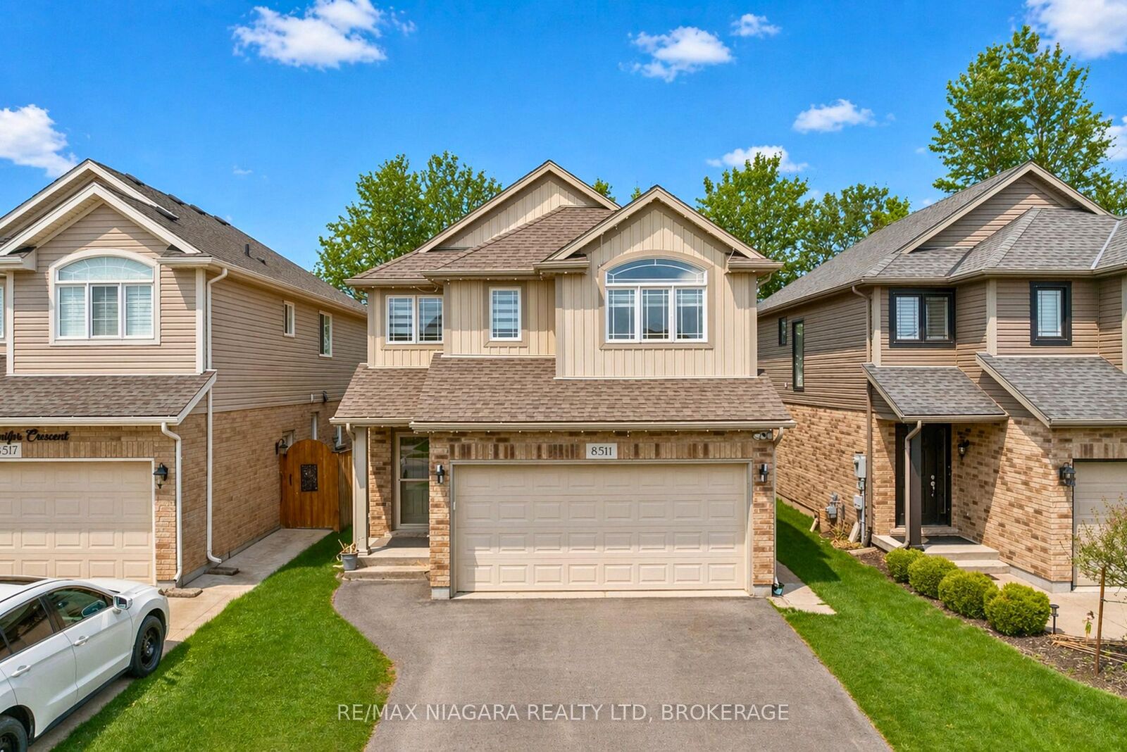 Property Photo:  8511 Jennifer Crescent  ON L2H 0J3 