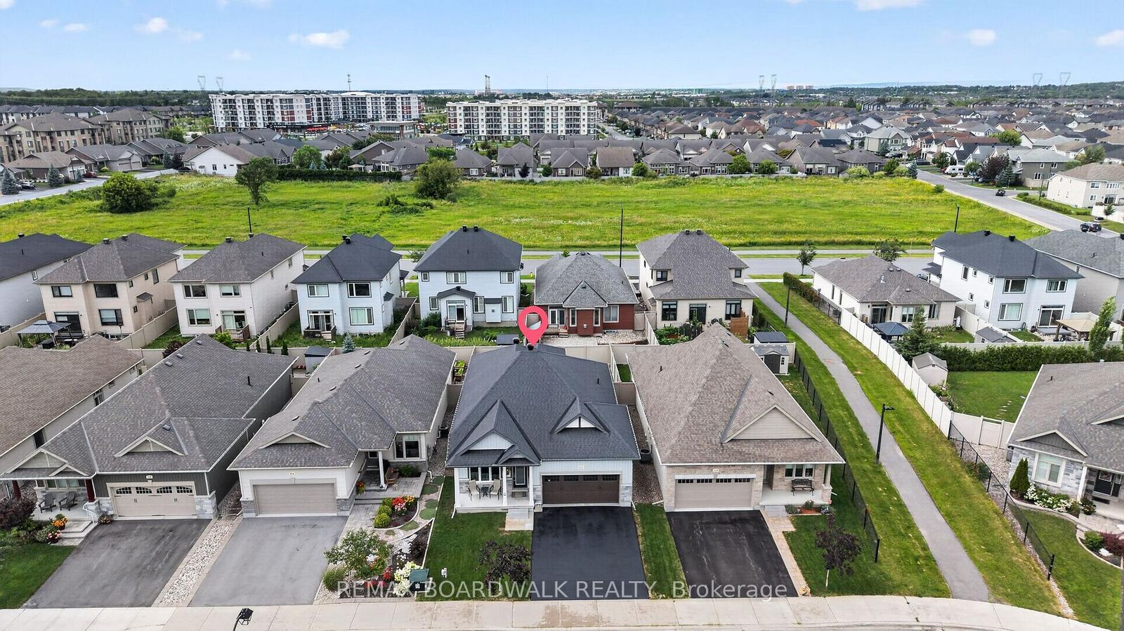 Property Photo:  522 Ace Street  ON K2V 0E8 