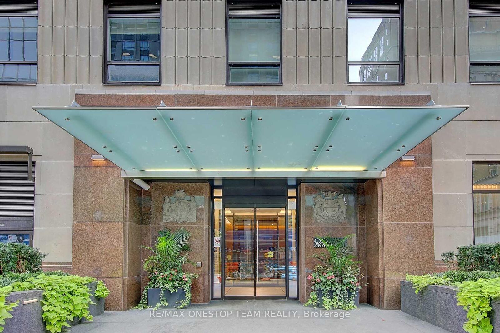 Property Photo:  88 Scott Street 4005  ON M5E 0A9 