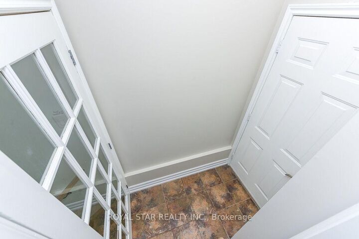 Property Photo:  118 Tiller Trail  ON L6X 4S8 