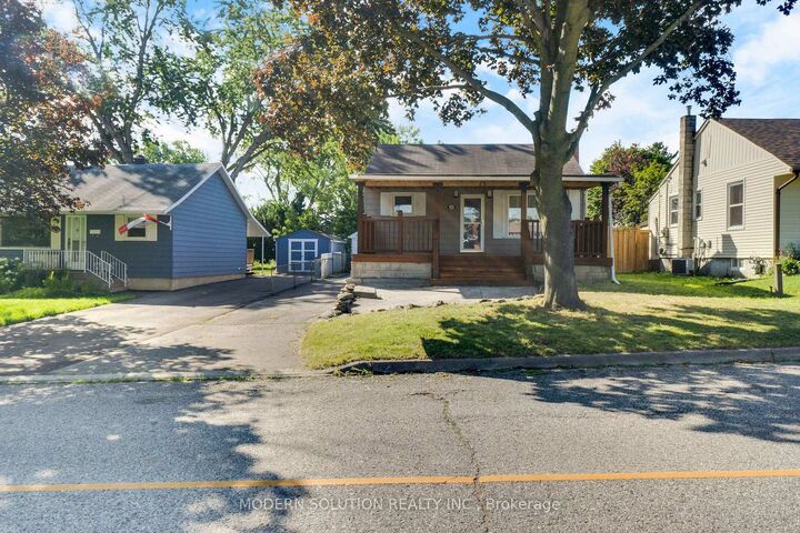 Property Photo: 31 Elm Street ON L1S 1W5
