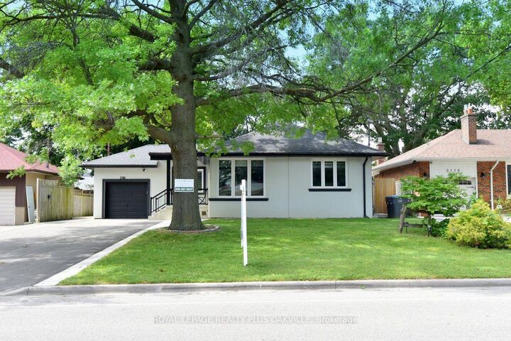 Property Photo:  2110 Munden Road  ON L5A 2R2 