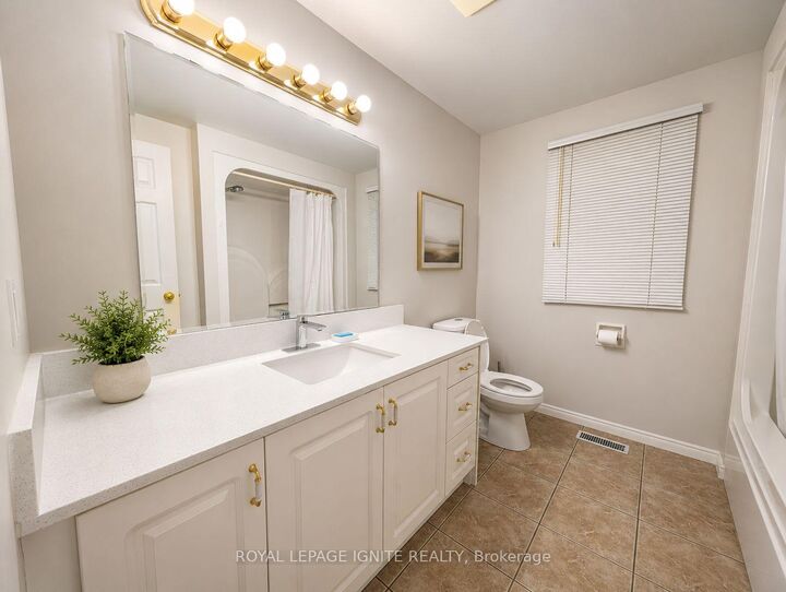 Property Photo: 461 Eastbridge Boulevard ON N2K 3Y4