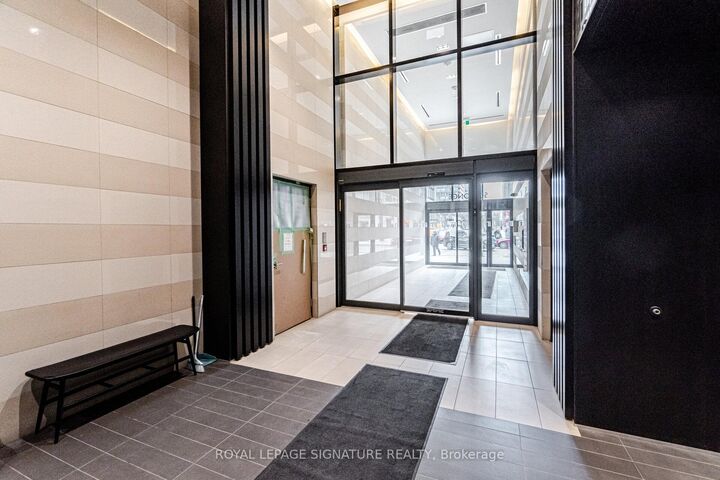 Property Photo:  501 Yonge Street 5204  ON M4Y 0G8 