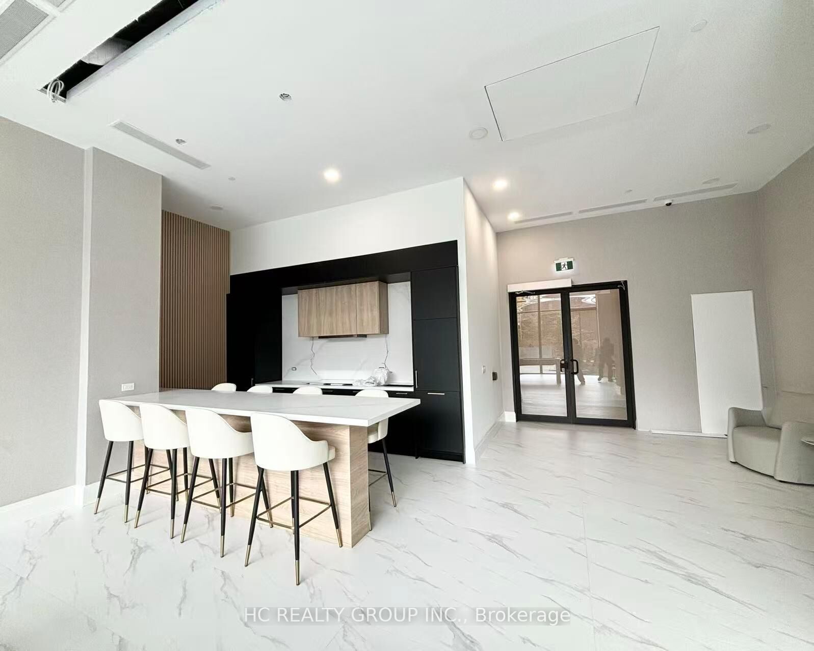 Property Photo:  3421 Sheppard Avenue E 520  ON M1T 0C1 