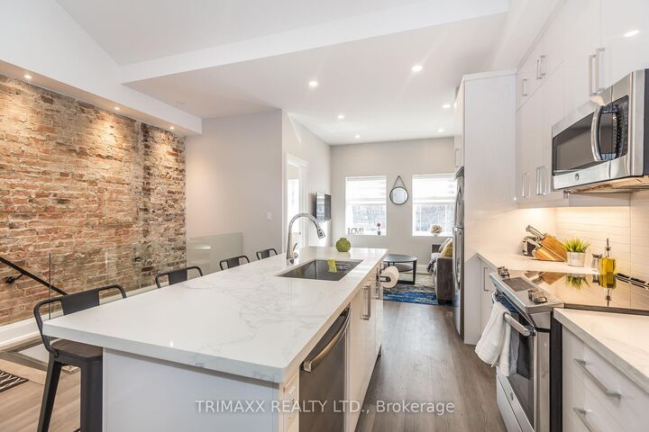 Property Photo:  1220 King Street W #A  ON M6K 1G4 