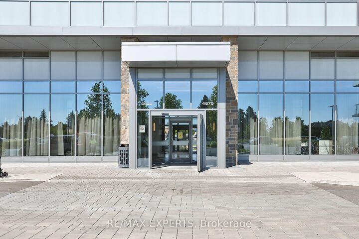 Property Photo: 4675 Metcalfe Avenue 2108 ON L5M 0Z8
