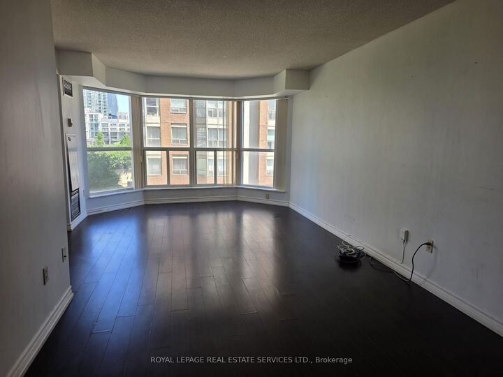 Property Photo: 335 Webb Drive 708 ON L5B 4A1