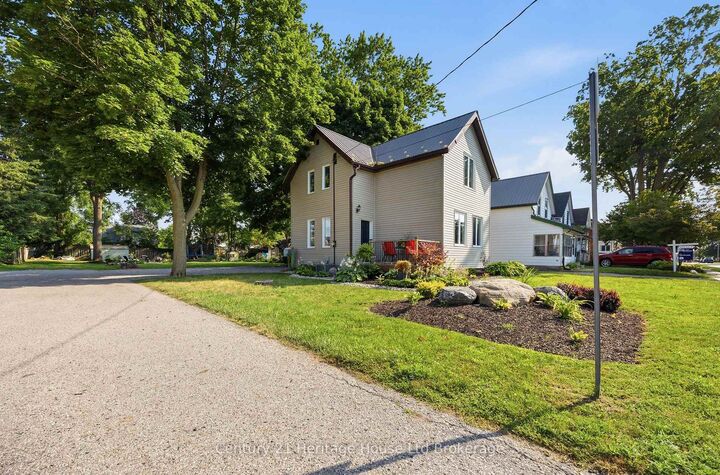 Property Photo: 10 Pearl Street ON N4G 1L3