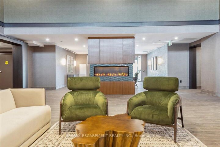 450 Dundas Street E 1001 — photo 1